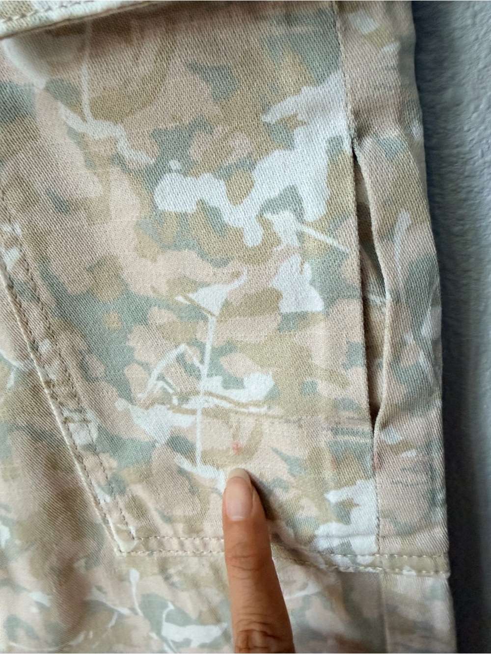 Cotton On Beige Camouflage Floral Cargo Pants Size 4 - Picture 5 of 16